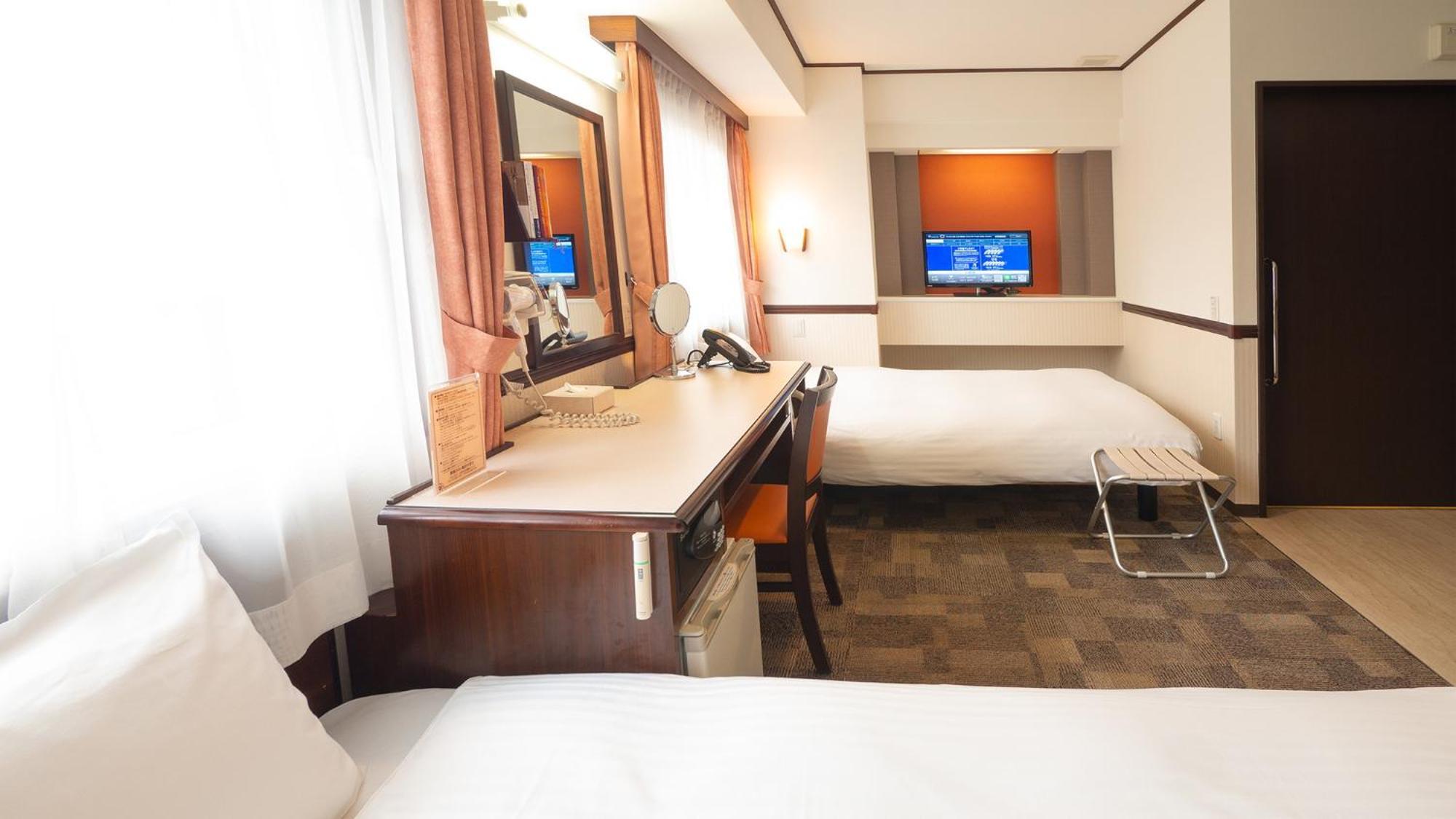 Toyoko Inn Tsudanuma-Eki Kita-Guchi Фунабасі Номер фото